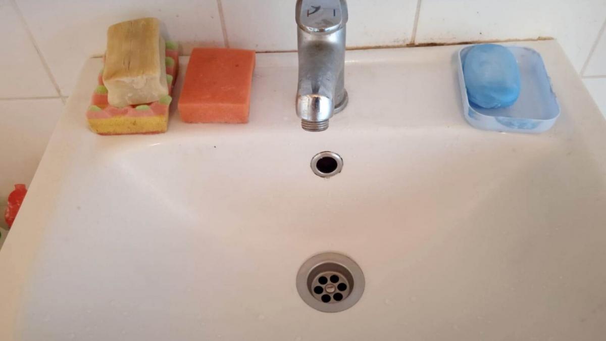 Отключения энгельс. Отключили воду. Аварийное отключение воды. Отключение холодной воды. Отключение холодной воды в Астрахани сегодня