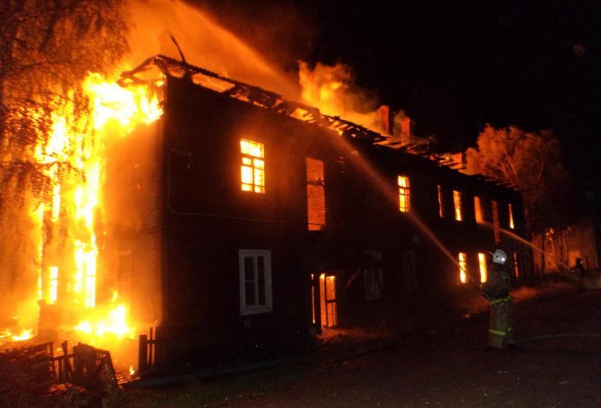 пожар в куеде сегодня. куеда пермский край. пожар в знаменском омской области 28. пожар в куеде. пермь куеда пожар.